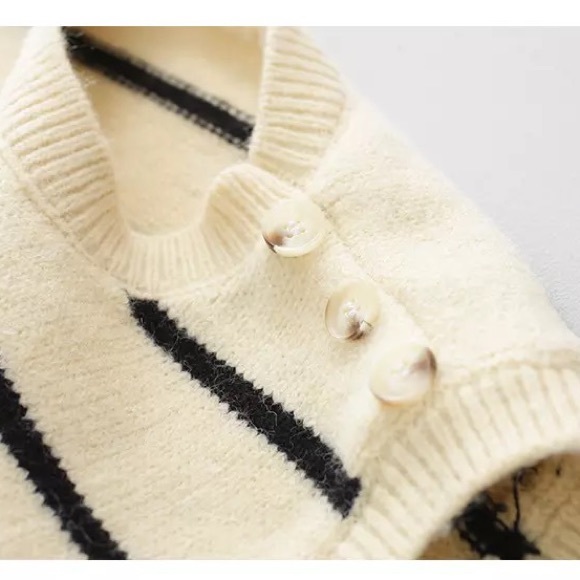 Korean Vintage Striped Knitted Sweater Vest - Beige - Picture 8 of 11
